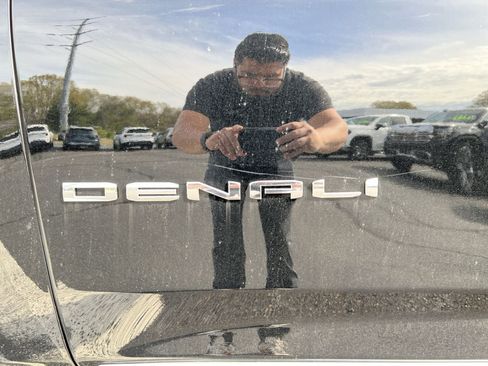 New 2026 GMC Yukon Denali w/ Denali Reserve Package AWD/4WD image 88