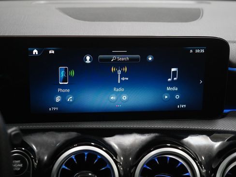 Used 2025 Mercedes-Benz CLA 35 AMG 4MATIC image 25