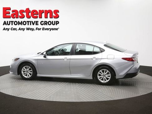 Used 2025 Toyota Camry LE FWD image 61