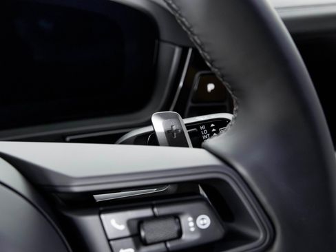 Used 2024 Porsche Cayenne image 18