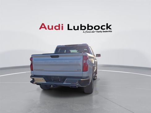 Used 2022 Chevrolet Silverado 1500 LTZ w/ Z71 Off-Road Package image 7