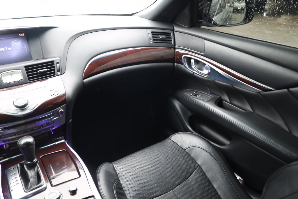 Used 2016 INFINITI Q70 3.7 w/ Sport Package AWD/4WD image 20