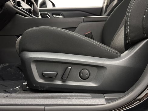 Used 2026 Nissan Rogue SV image 13