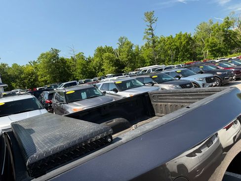 Used 2024 RAM 3500 Big Horn AWD/4WD image 14