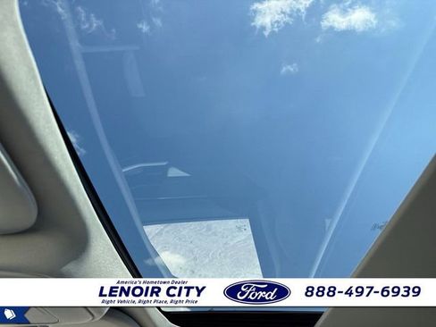 Used 2025 Ford Expedition Platinum w/ Platinum Ultimate Package AWD/4WD image 17