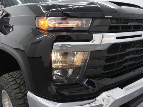 Used 2024 Chevrolet Silverado 2500 LT AWD/4WD image 21