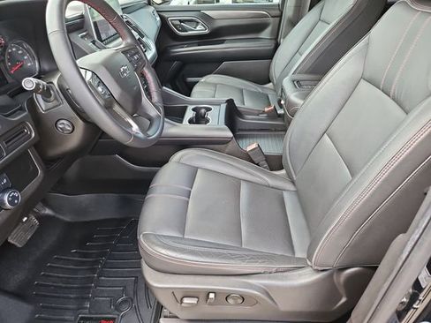 Used 2021 Chevrolet Suburban RST w/ Luxury Package RWD image 11