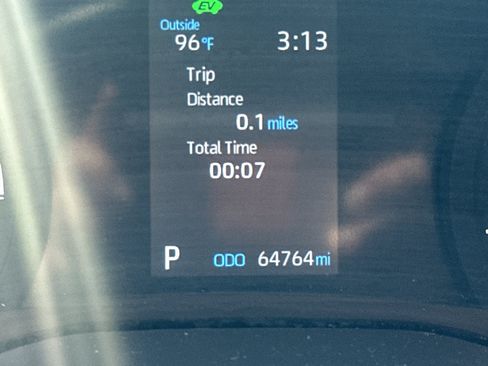 Used 2022 Toyota Sienna XLE FWD image 27