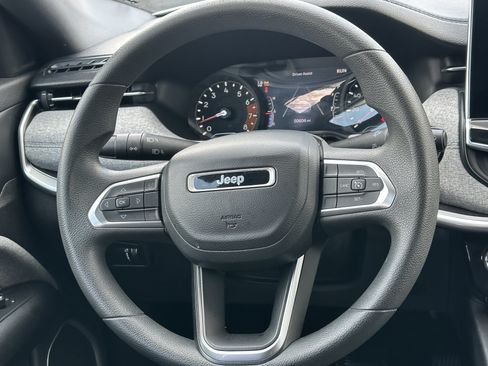 Used 2023 Jeep Compass Sport AWD/4WD image 23