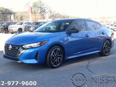 Used 2024 Nissan Sentra SR image 3