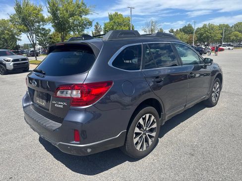 Used 2017 Subaru Outback 2.5i Limited AWD/4WD image 5