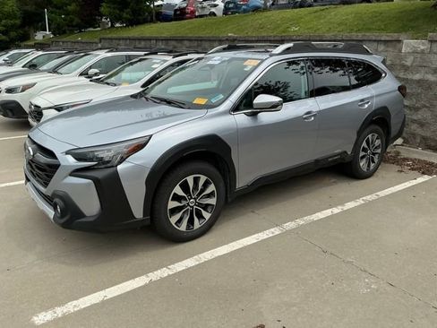 Certified 2024 Subaru Outback Touring XT AWD/4WD image 6