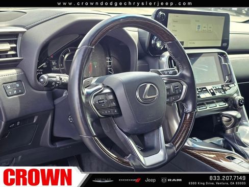 Used 2023 Lexus LX 600 4WD w/ Accessory Package (Z1) image 33