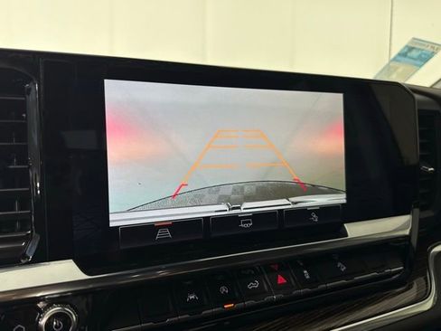 Used 2025 GMC Sierra 1500 Elevation image 18