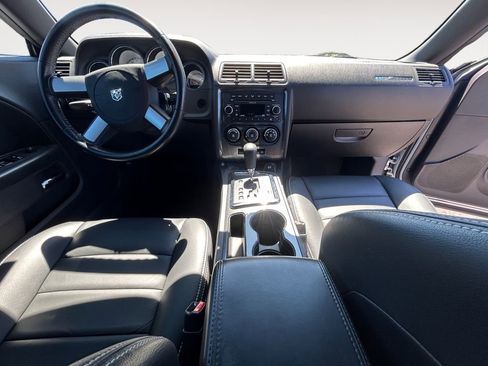 Used 2009 Dodge Challenger R/T RWD image 11