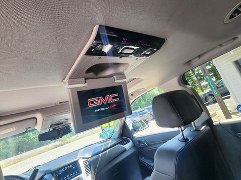 Used 2018 GMC Yukon SLT w/ Open Road Package AWD/4WD image 26