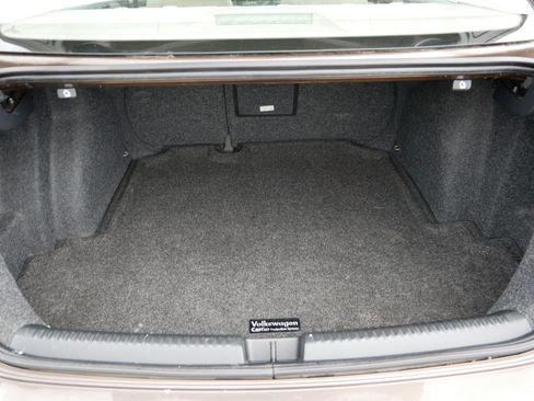 Used 2013 Volkswagen Jetta SE image 18