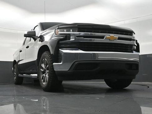Used 2022 Chevrolet Silverado 1500 LT w/ Convenience Package II RWD image 30