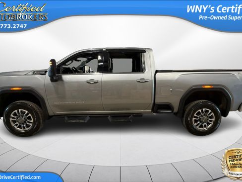 Used 2025 GMC Sierra 2500 SLE w/ SLE Value Package; AWD/4WD image 9