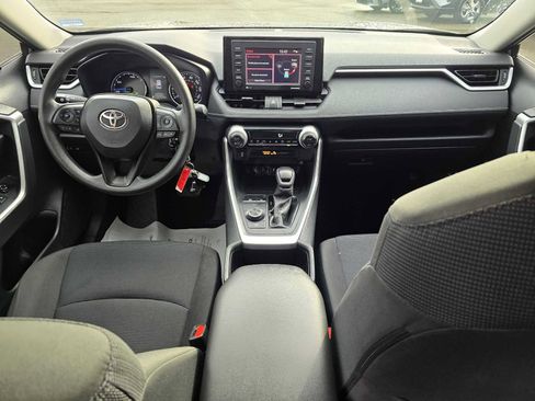 Used 2022 Toyota RAV4 LE image 18
