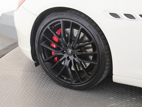 Used 2015 Maserati Quattroporte GTS image 13