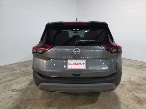 Used 2023 Nissan Rogue SV image 7