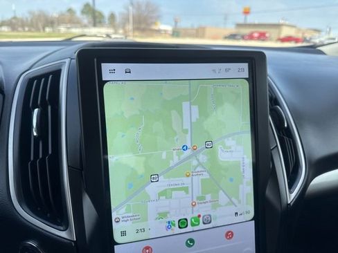 Used 2024 Ford Edge SEL image 3