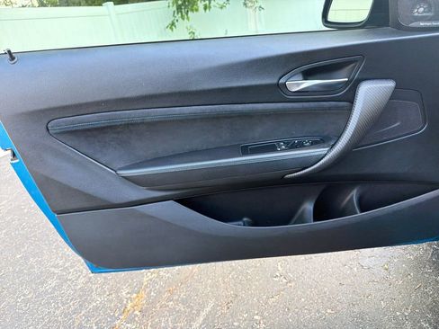 Used 2018 BMW M2 RWD image 11