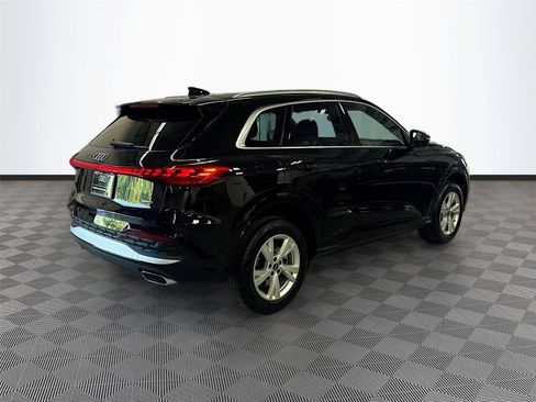 Certified 2025 Audi Q5 Premium w/ Convenience Package AWD/4WD image 7
