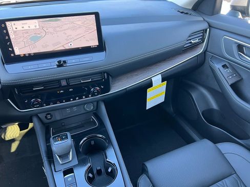 New 2026 Nissan Rogue Platinum w/ Platinum Premium Package image 33