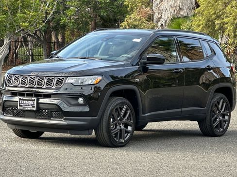 New 2026 Jeep Compass Latitude image 7