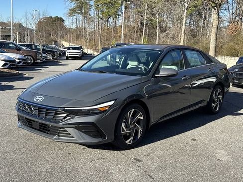 New 2026 Hyundai Elantra Limited image 3