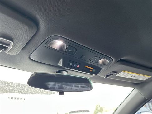 Used 2021 Chevrolet Camaro LT image 20