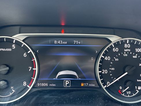 Used 2022 Nissan Sentra SV image 18