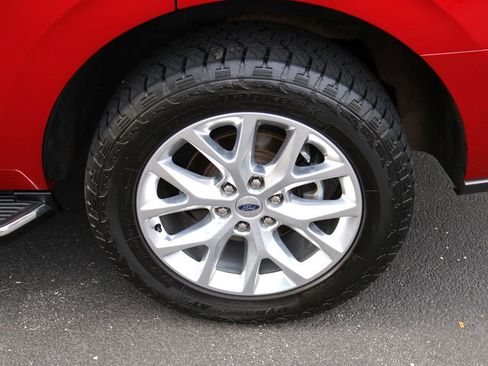 Certified 2021 Ford Expedition XLT RWD image 20