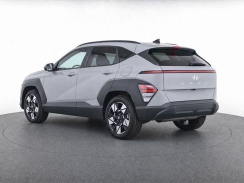 Used 2025 Hyundai Kona SEL FWD image 7