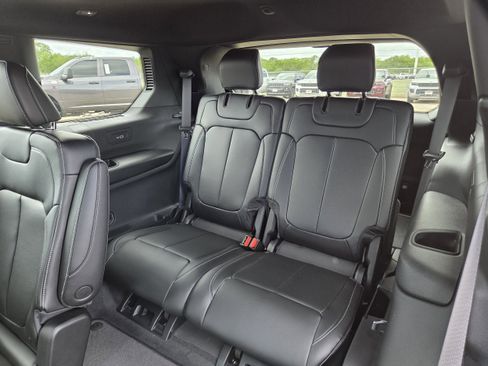 New 2026 Jeep Grand Cherokee L Limited AWD/4WD image 25