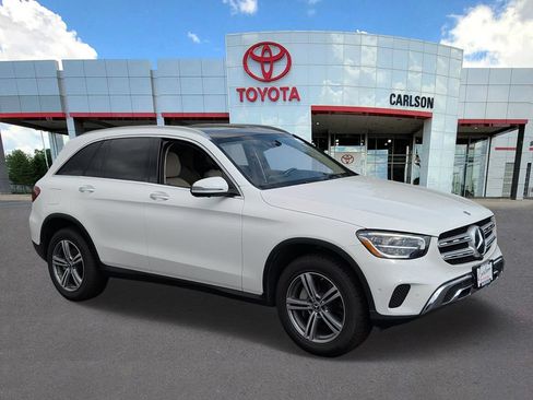 Used 2022 Mercedes-Benz GLC 300 4MATIC image 2