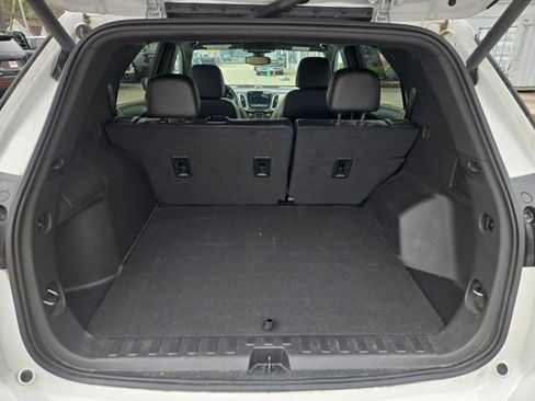 Used 2023 Chevrolet Equinox Premier image 24