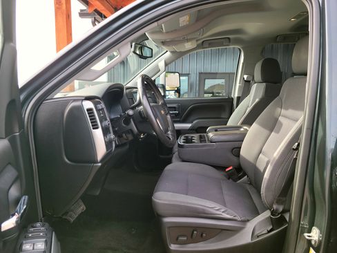 Used 2018 Chevrolet Silverado 2500 LT w/ All Star Edition image 17