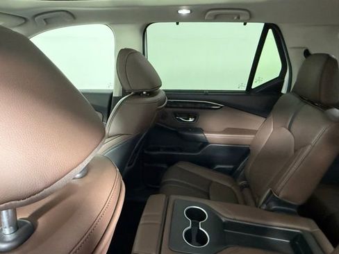 Used 2025 Honda Pilot Elite image 39