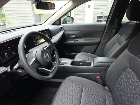 Used 2026 Nissan Kicks SV FWD image 11
