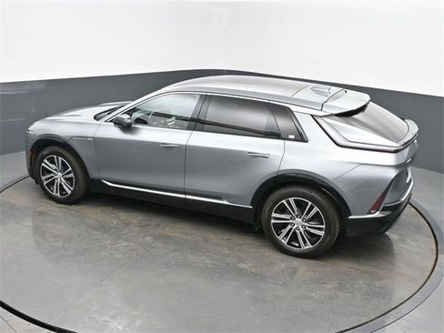 Used 2024 Cadillac Lyriq Luxury w/ LPO, Floor Liner Package image 40