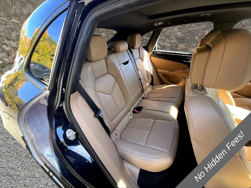 Used 2020 Porsche Macan AWD/4WD image 23
