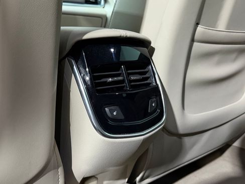 Used 2014 Cadillac XTS Luxury w/ Driver Awareness Package FWD image 39