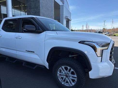 Used 2024 Toyota Tundra SR5 w/ SR5 Premium Package AWD/4WD image 9