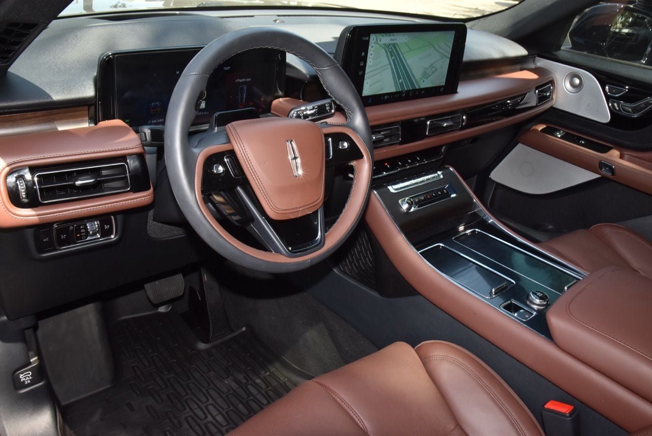 Certified 2026 Lincoln Aviator Reserve AWD/4WD image 36