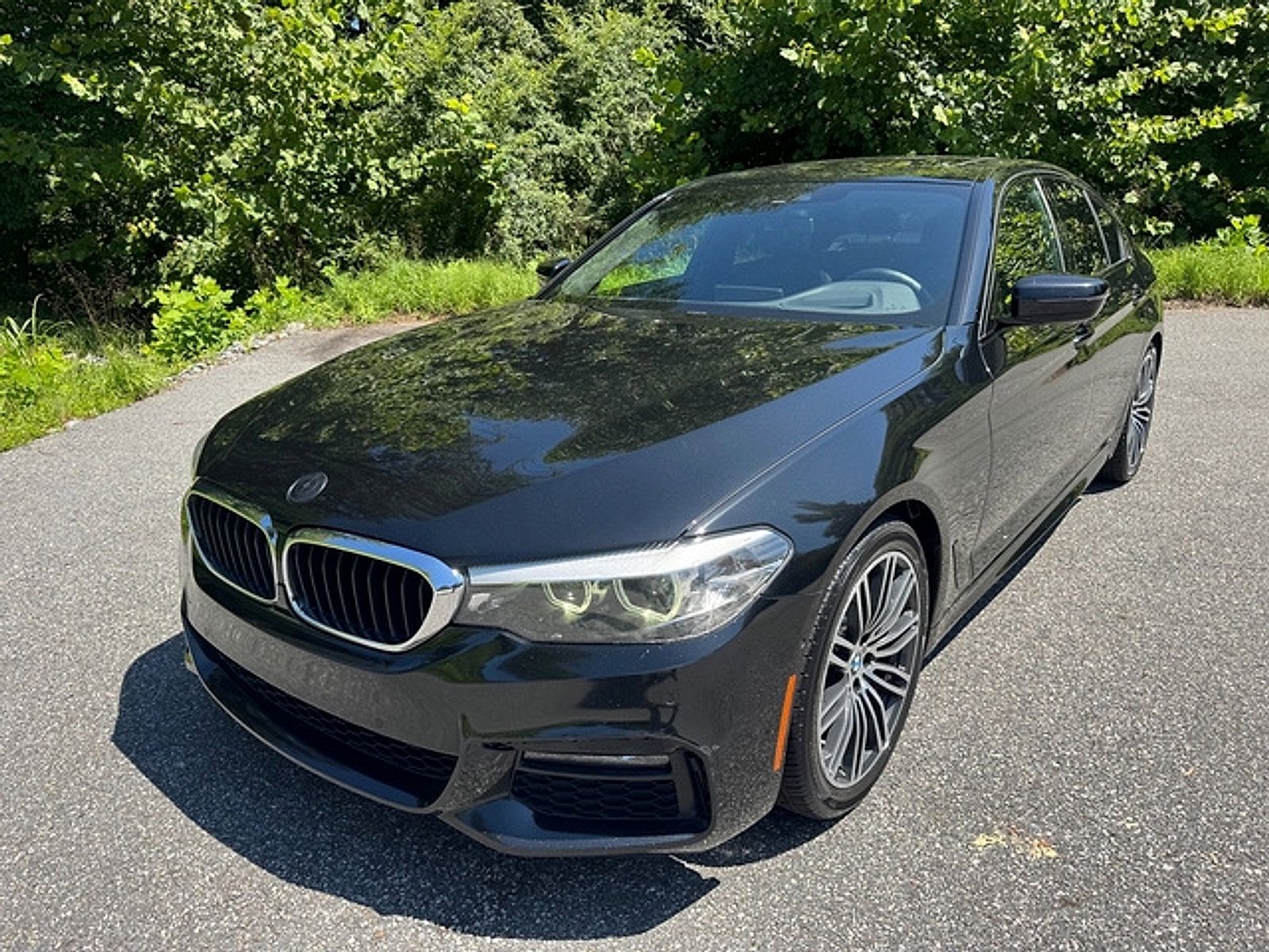 Used 2019 BMW 530i w/ M Sport Package RWD image 2