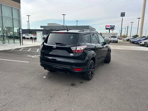Used 2018 Ford Escape SE w/ SE Sport Appearance Package AWD/4WD image 8