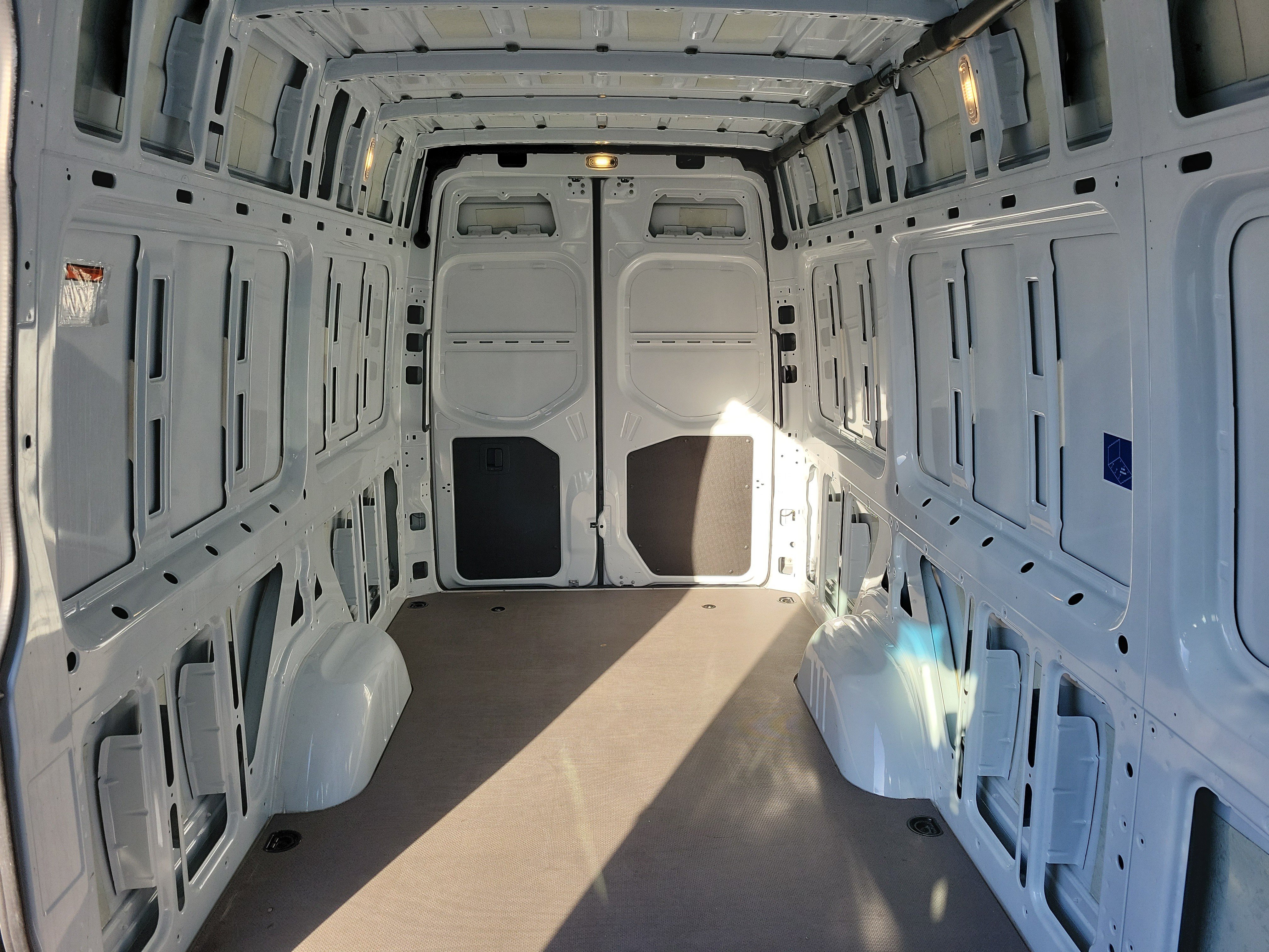 Used 2025 Mercedes-Benz Sprinter 2500 image 17